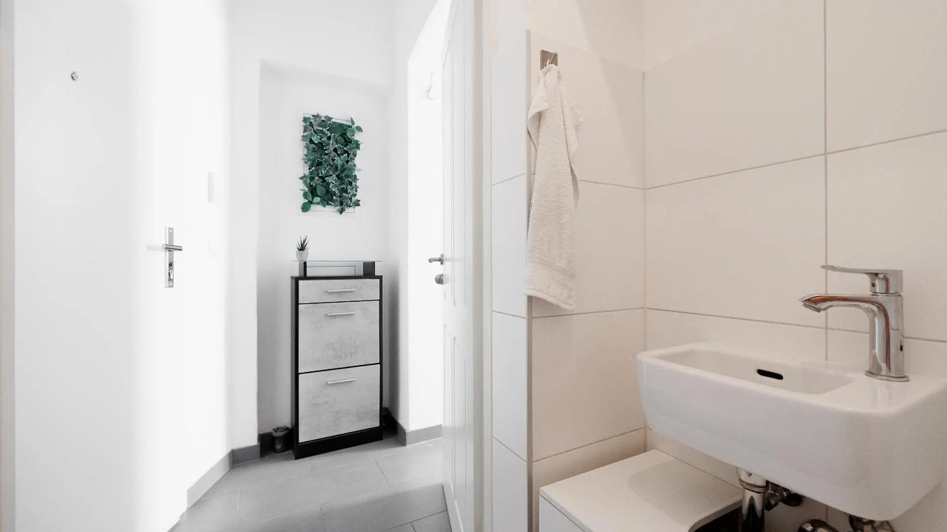 Modern City Apartment In Vienna Austria