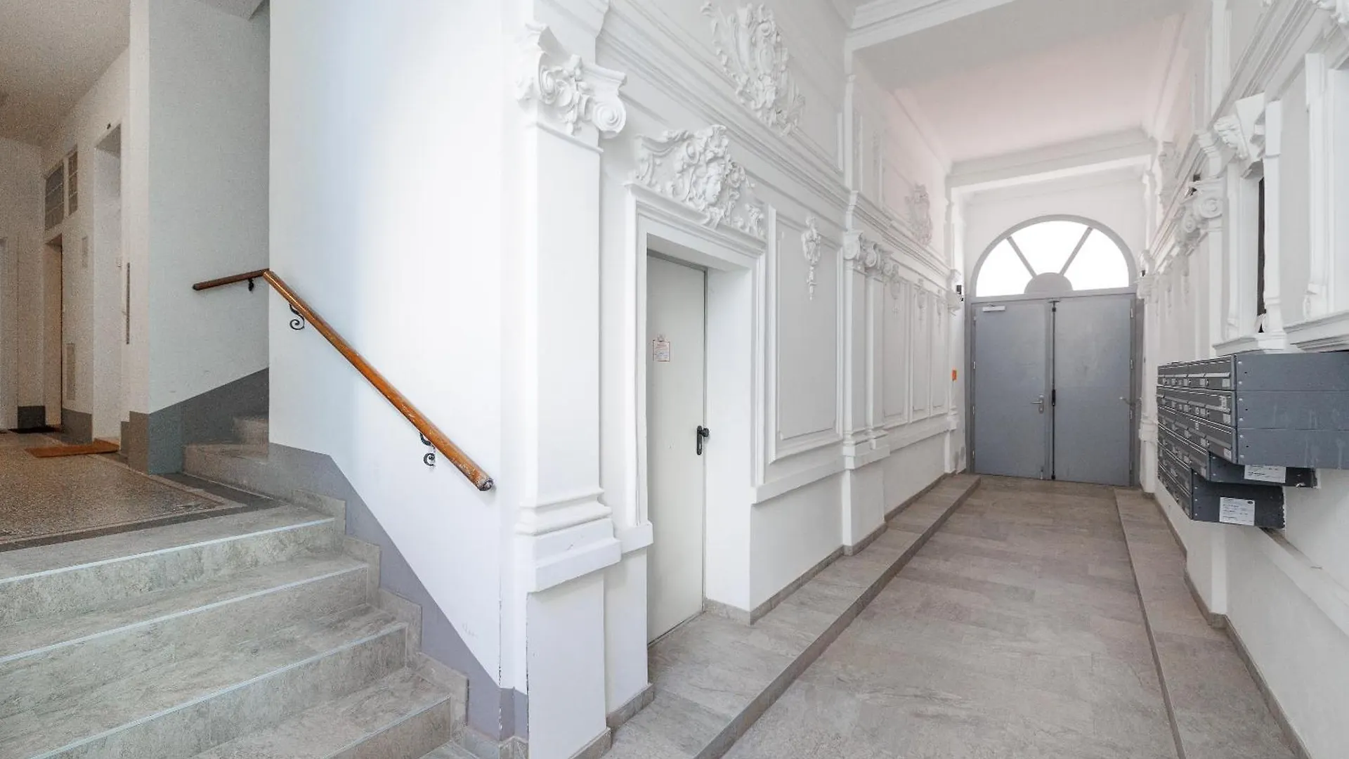 Modern City Apartment In Vienna