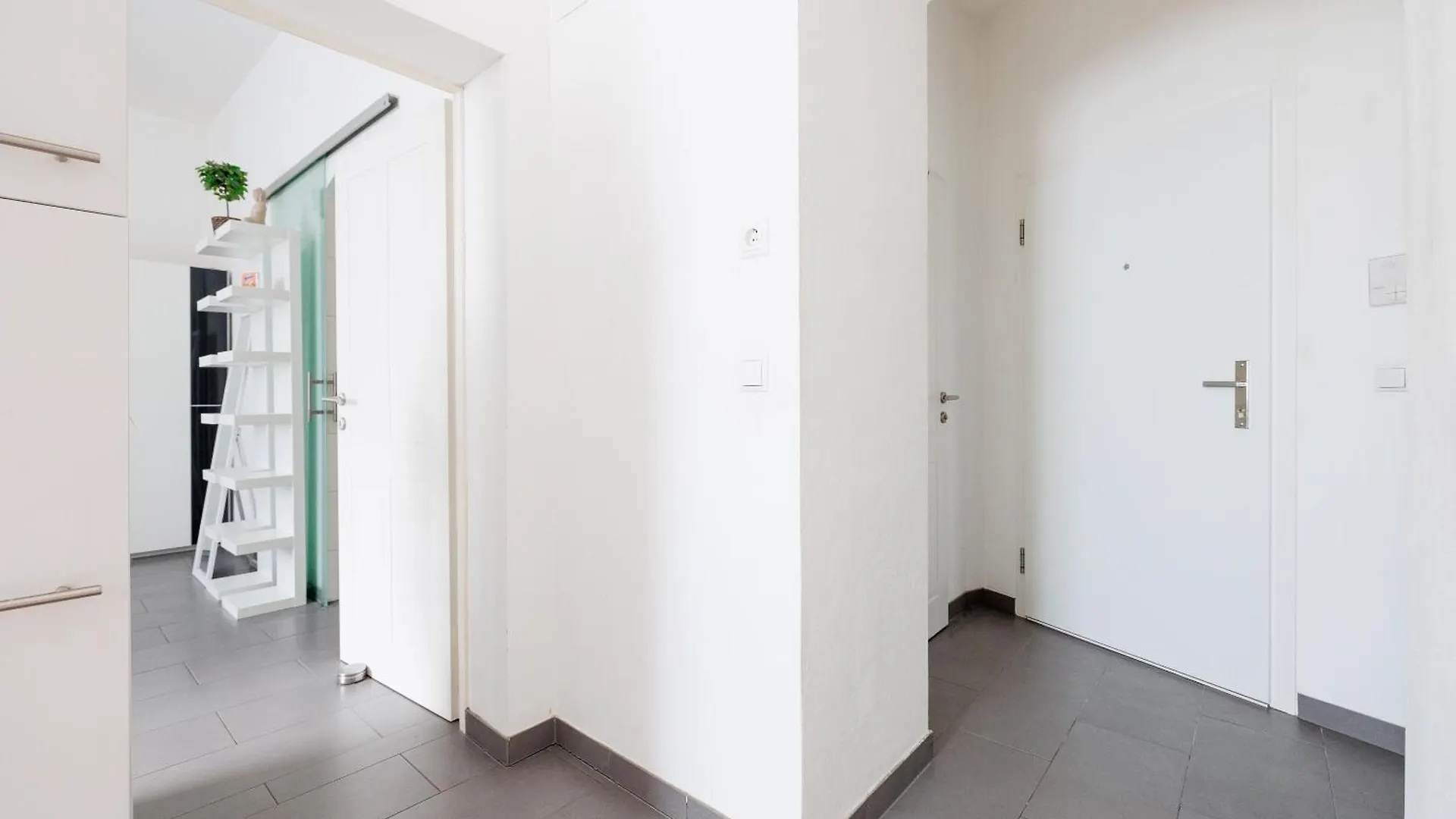 Modern City Apartment In Vienna
