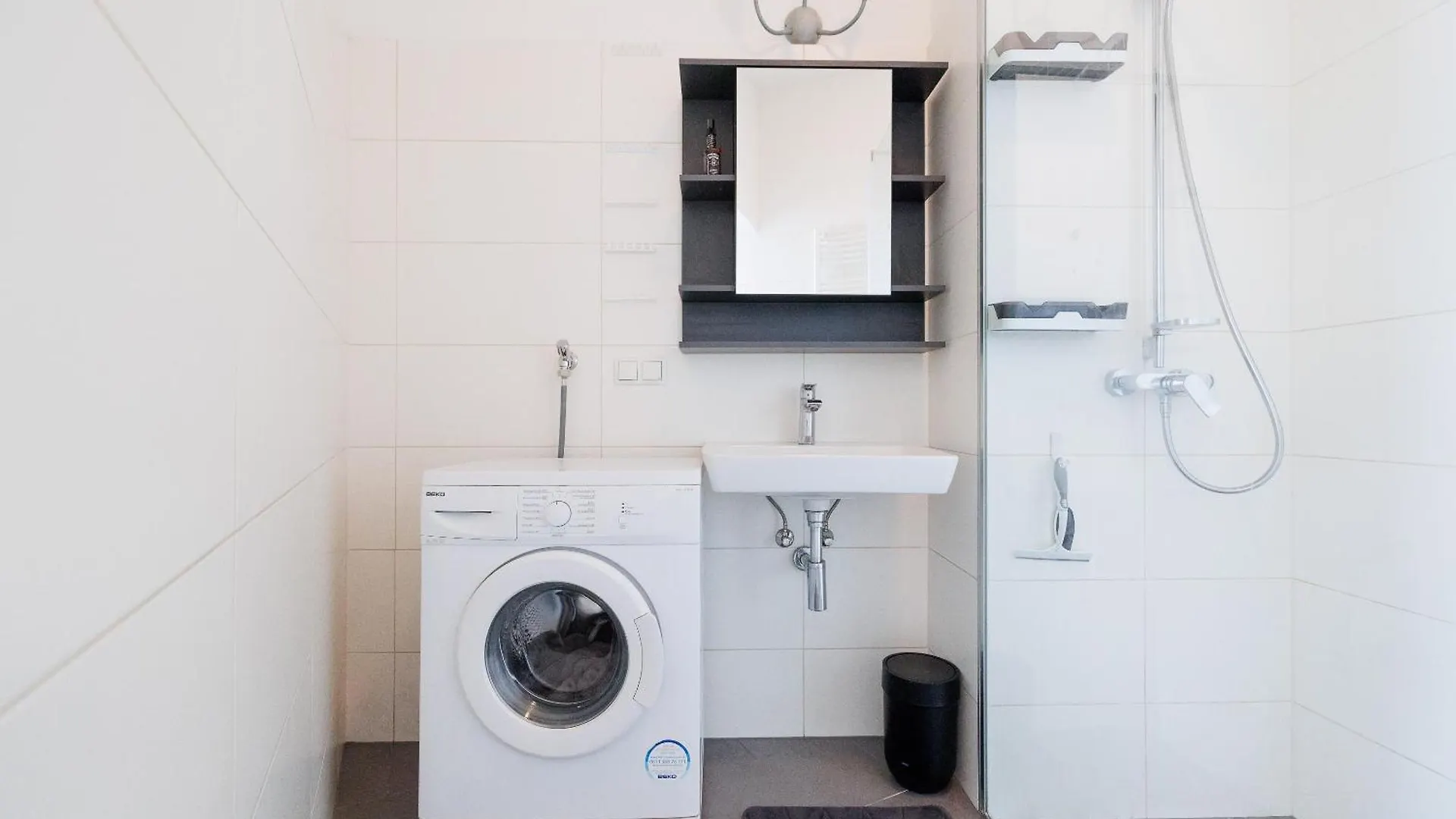 Modern City Apartment In Vienna